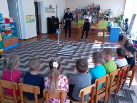 Встреча с сотрудниками ГИБДД Встреча с сотрудниками ГИБДД.